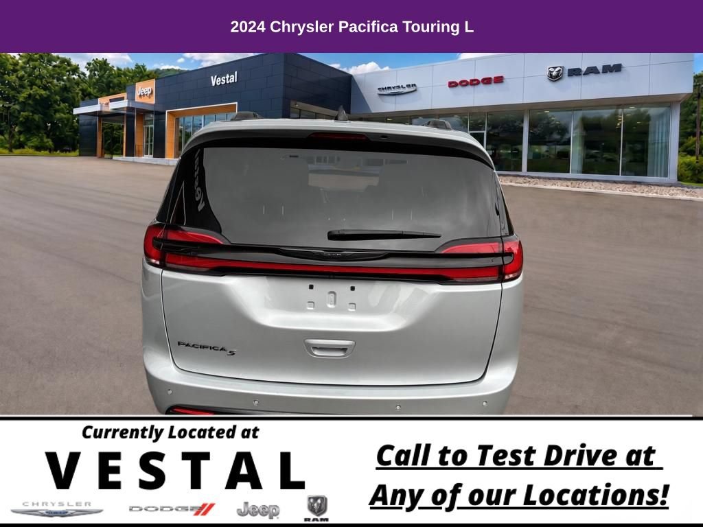 Used 2024 Chrysler Pacifica Touring-L w/ S Appearance Package FWD image 8
