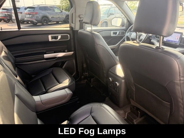 Used 2022 Ford Explorer XLT w/ Equipment Group 202A AWD/4WD image 13