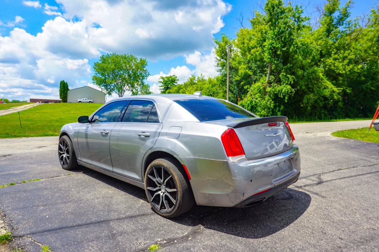 Used 2015 Chrysler 300 Limited w/ 300 Premium Group AWD/4WD image 5