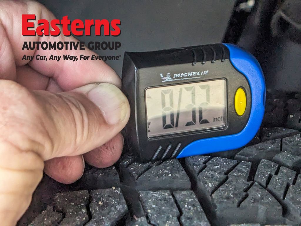 Used 2024 Nissan Frontier PRO-4X w/ Technology Package image 27