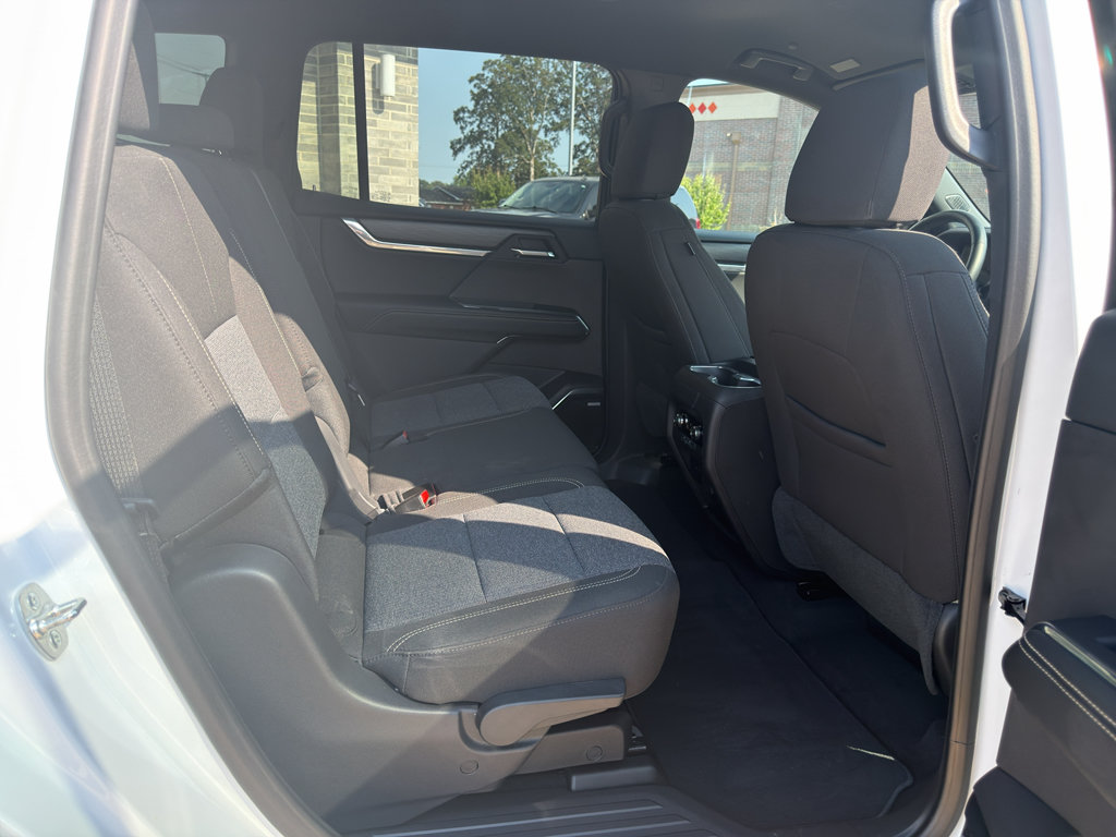 Used 2025 GMC Acadia Elevation FWD image 28