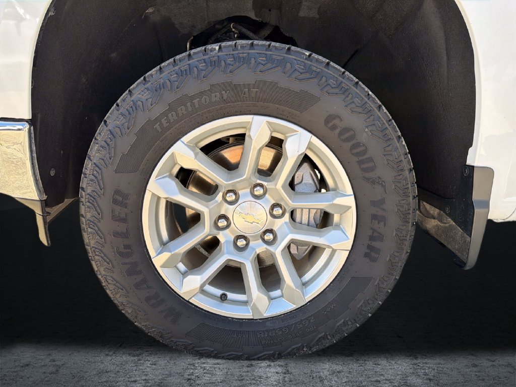 Certified 2024 Chevrolet Silverado 1500 LT w/ Z71 Off-Road Package AWD/4WD image 28