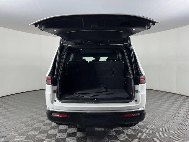 Used 2024 Jeep Wagoneer Series II w/ Flexible Seating Group RWD image 52