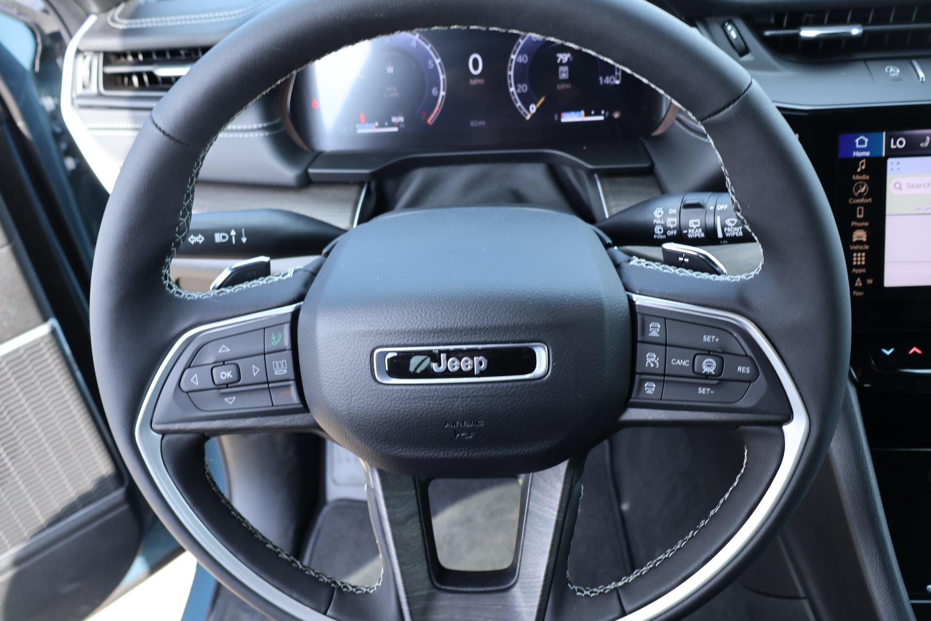 New 2026 Jeep Grand Cherokee L Limited AWD/4WD image 3