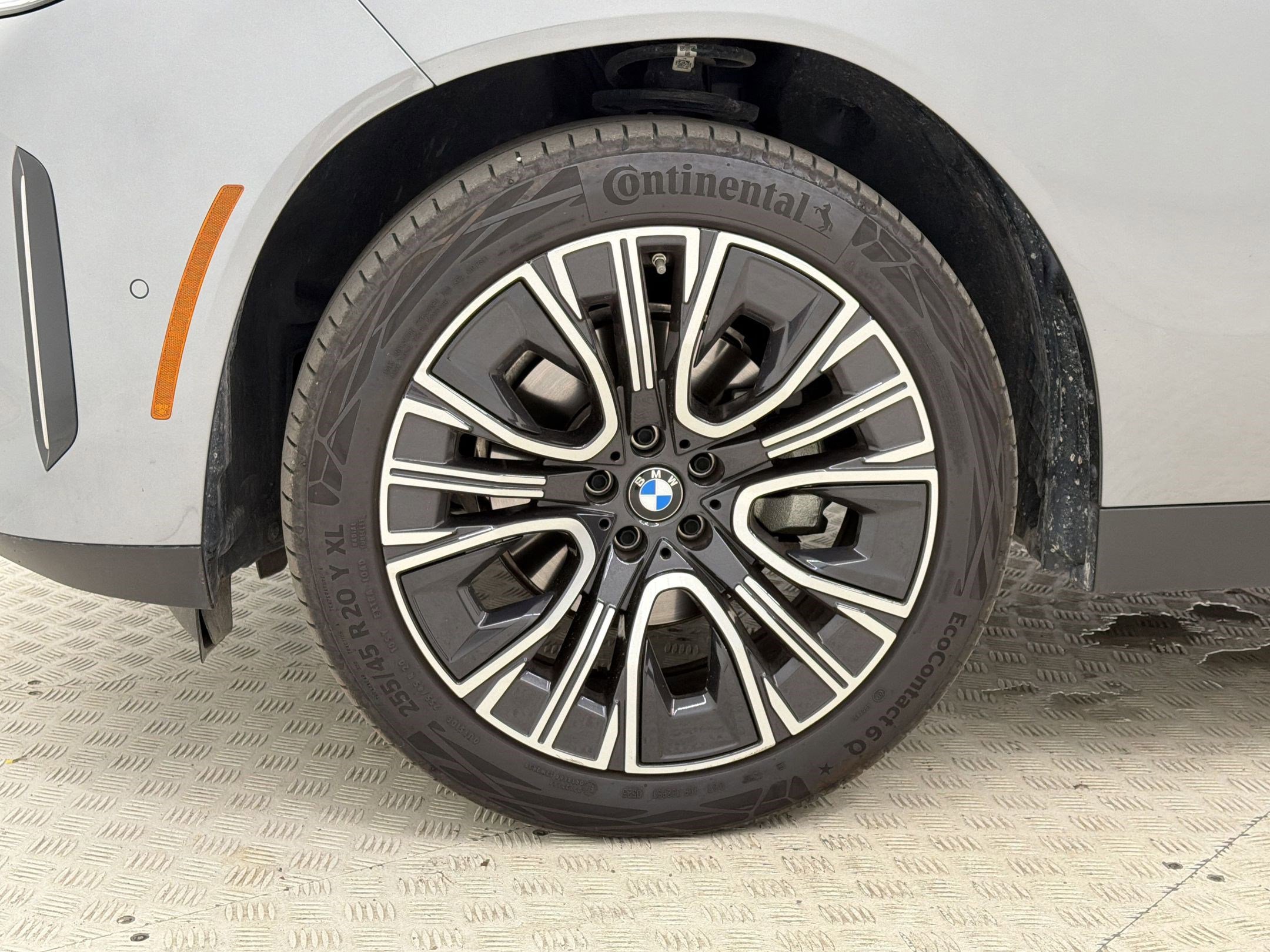 Used 2025 BMW X3 xDrive30i w/ Premium Package AWD/4WD image 11