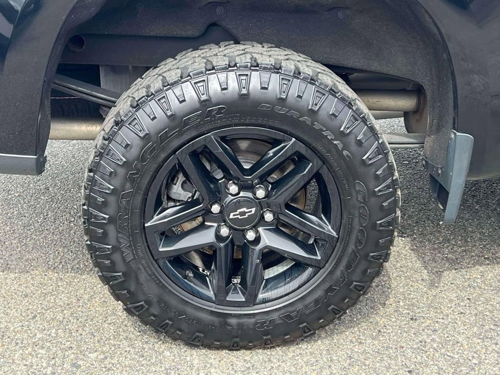 Used 2019 Chevrolet Silverado 1500 LT Trail Boss image 9