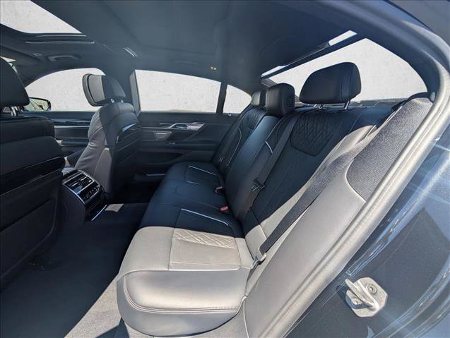 Used 2021 BMW 750i xDrive w/ Executive Package AWD/4WD image 21