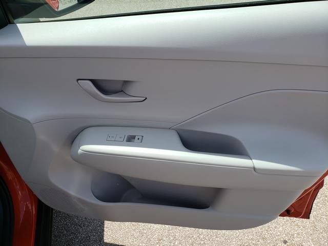 Certified 2024 Hyundai Kona SEL AWD/4WD image 21
