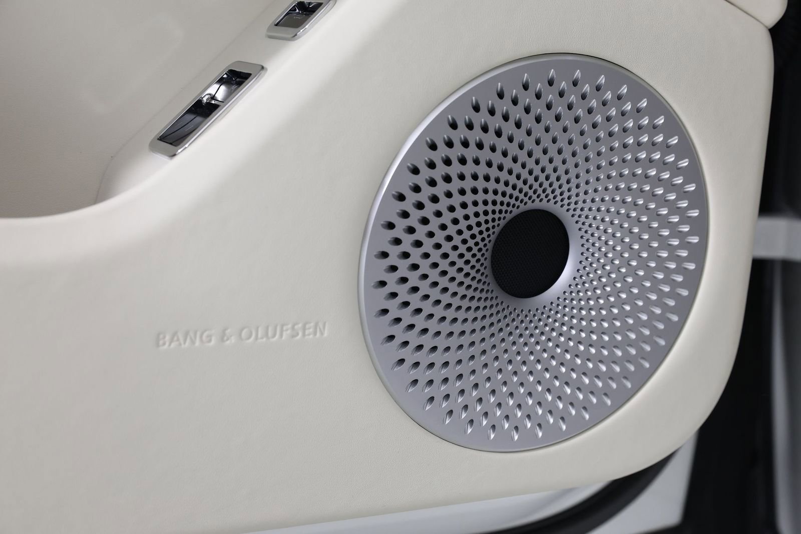 New 2025 Bentley Flying Spur Plug-In Hybrid image 23