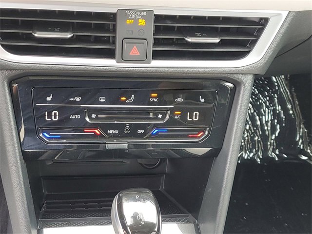 New 2025 Volkswagen Taos SE image 30