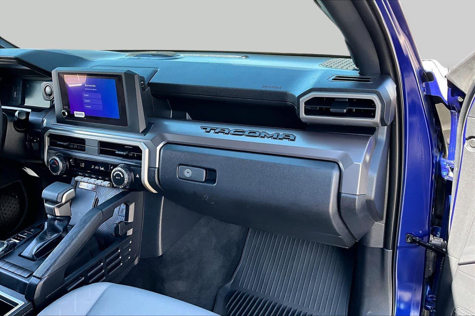 Used 2025 Toyota Tacoma SR5 AWD/4WD image 19