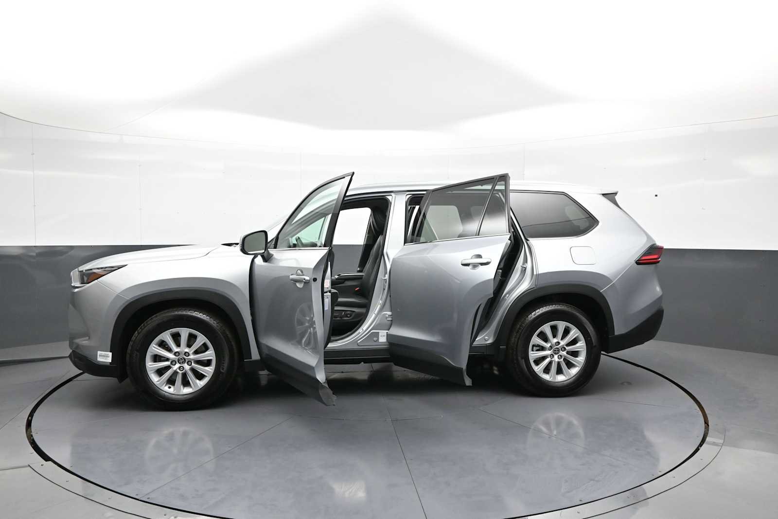Certified 2025 Toyota Grand Highlander AWD image 45