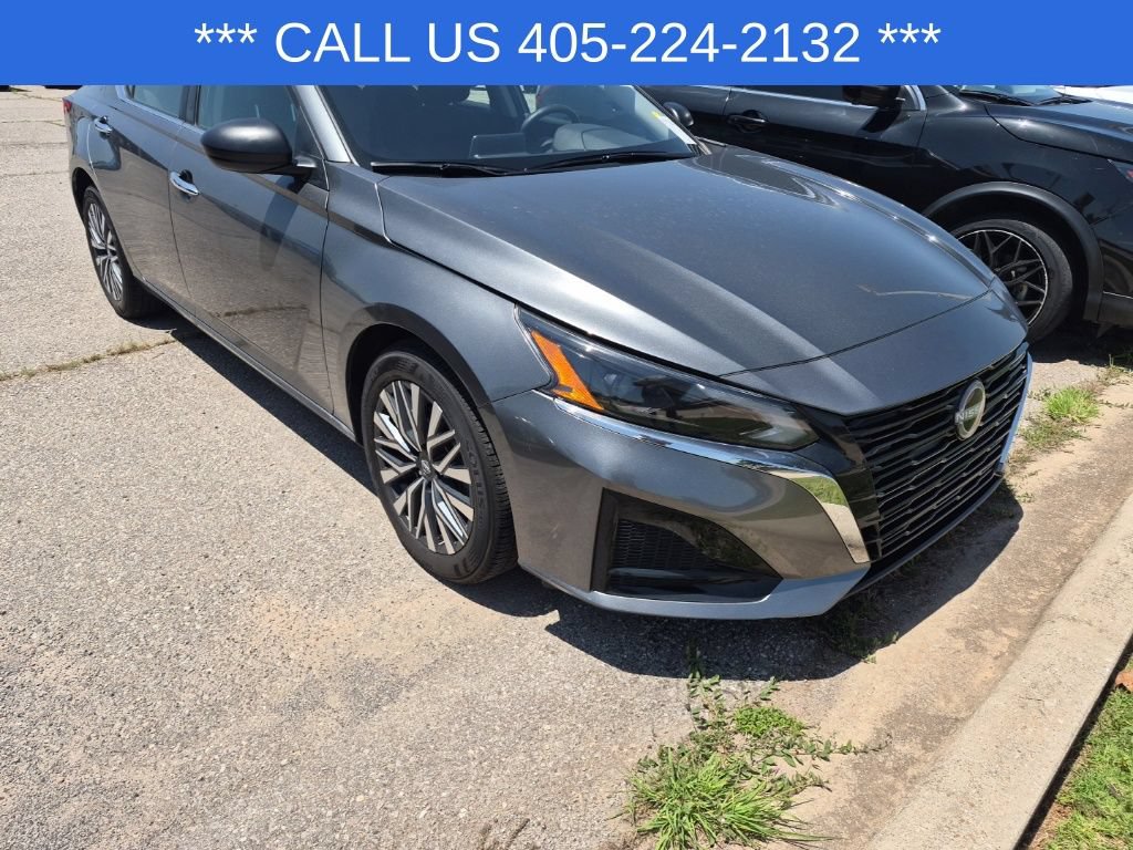 Used 2025 Nissan Altima 2.5 SV FWD image 20