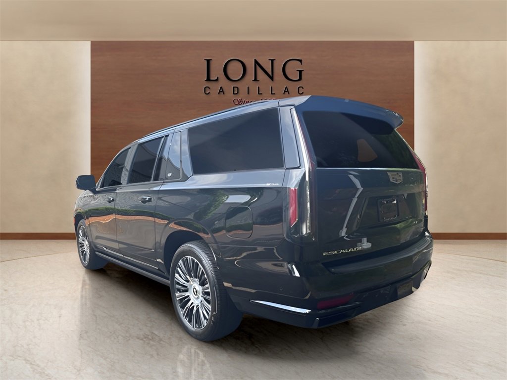 Used 2022 Cadillac Escalade ESV Sport w/ Touring Package image 3