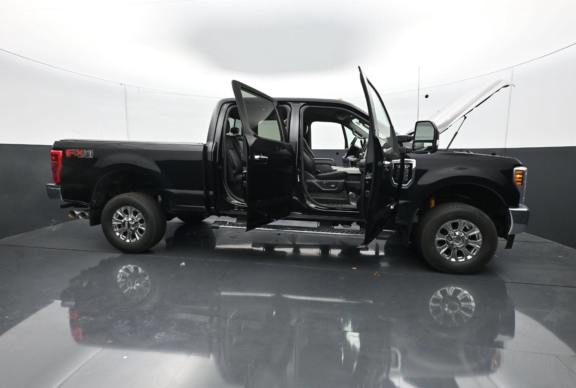 Used 2018 Ford F350 Lariat w/ Lariat Ultimate Package AWD/4WD image 35