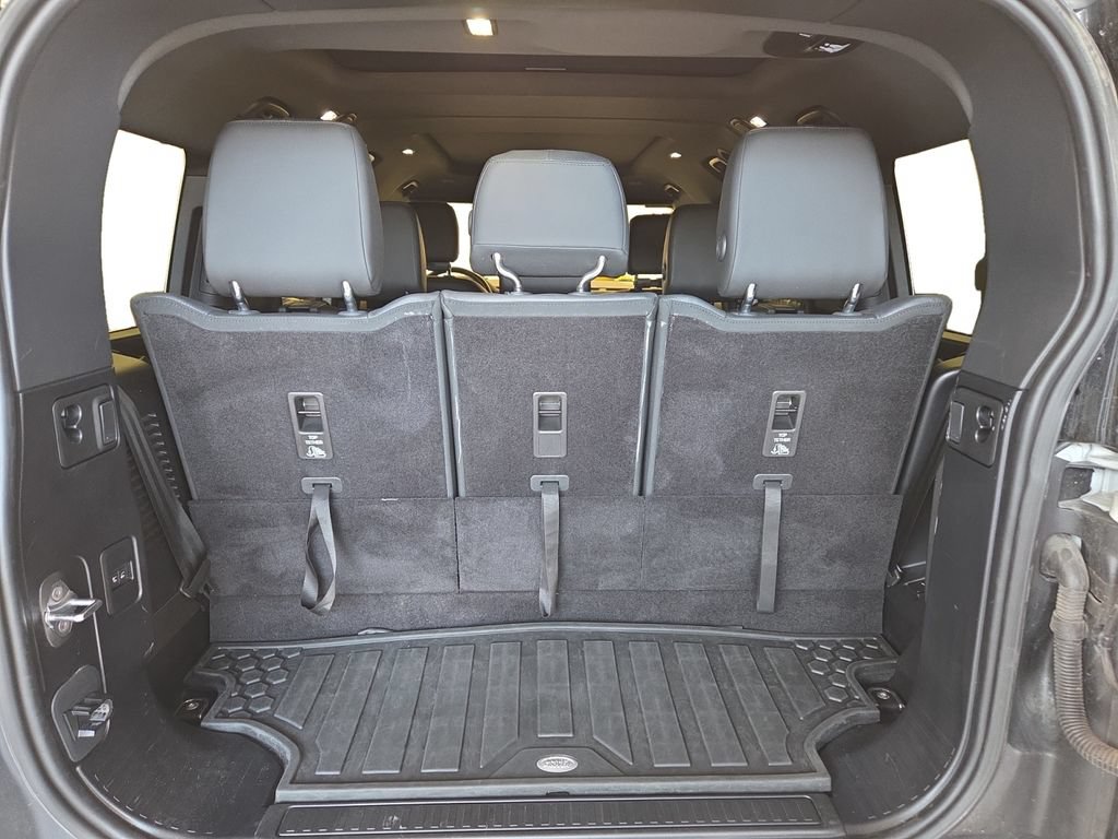 Used 2023 Land Rover Defender 130 SE AWD/4WD image 26