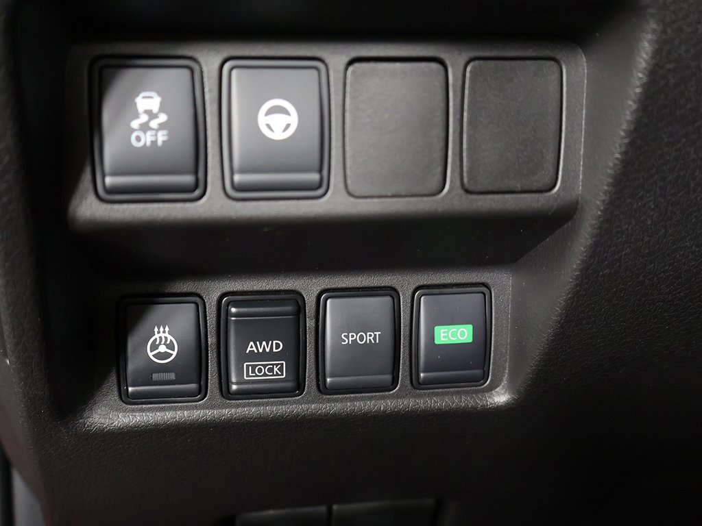 Used 2022 Nissan Rogue Sport SV w/ Technology Package image 38