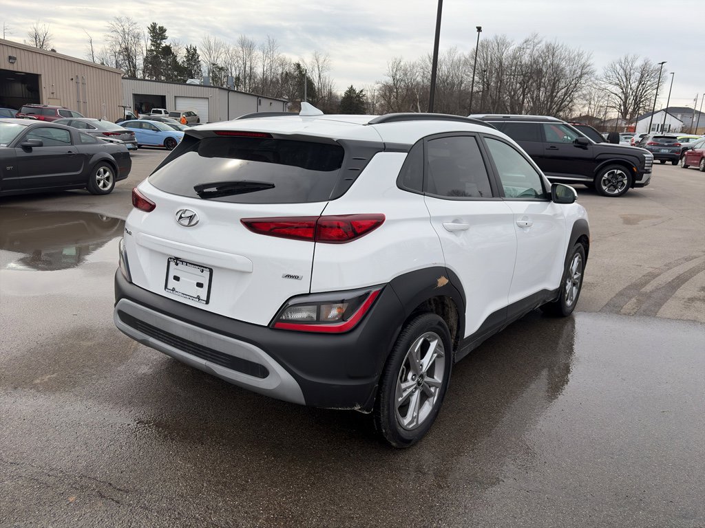 Used 2023 Hyundai Kona SEL image 3