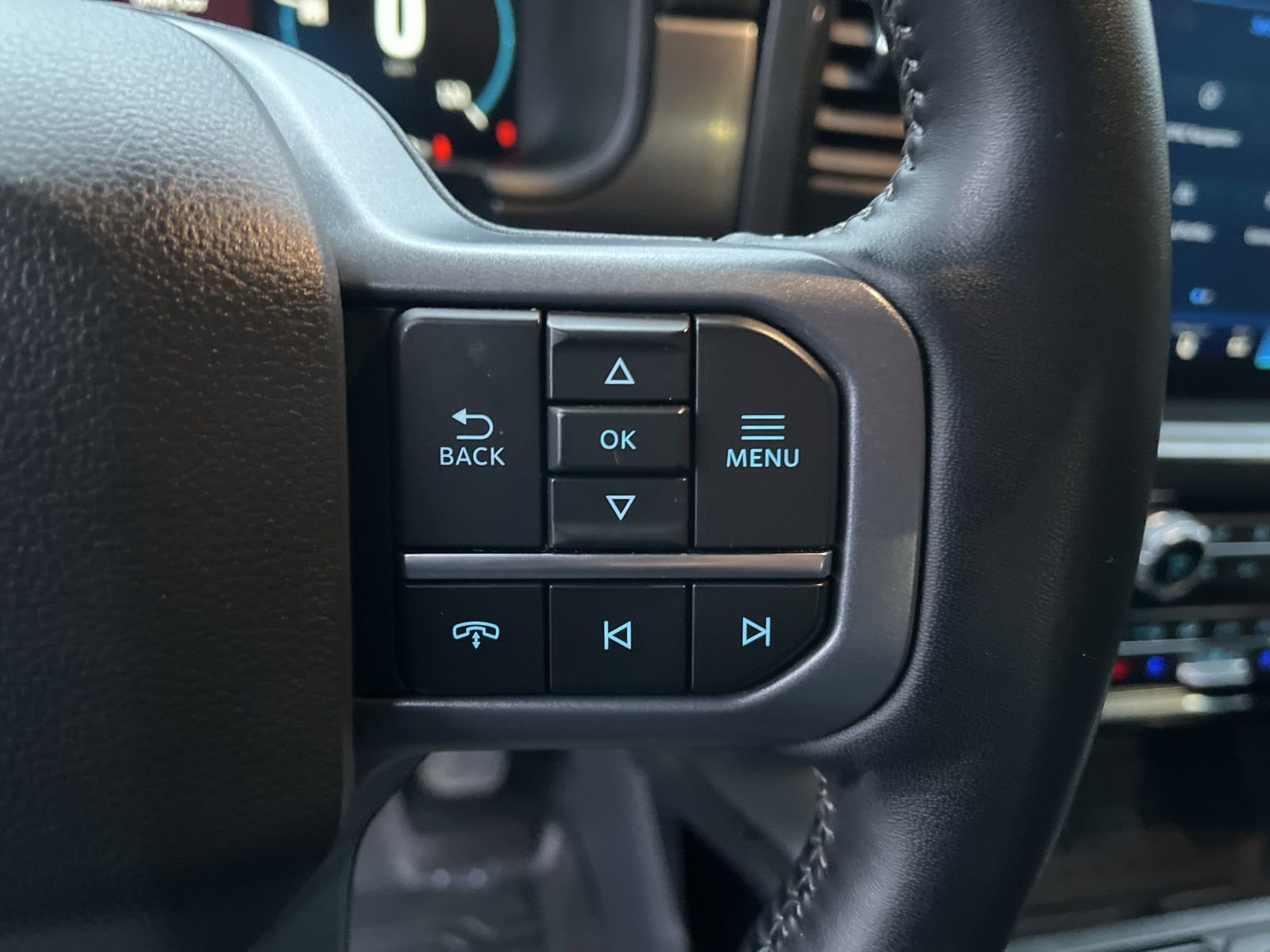 Used 2023 Ford F150 Lariat w/ Equipment Group 502A High image 29