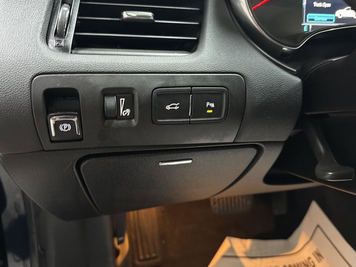 Used 2019 Chevrolet Impala Premier FWD image 14