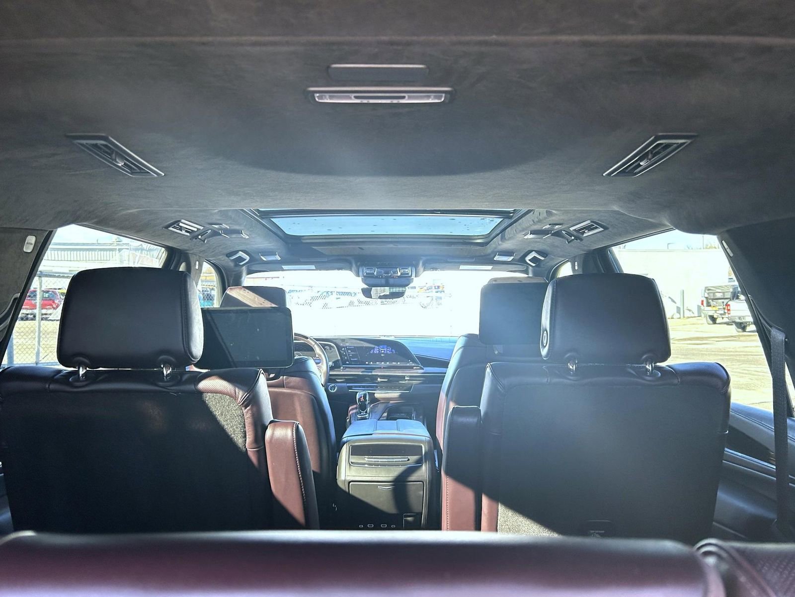 Certified 2023 Cadillac Escalade ESV Premium Luxury Platinum image 24