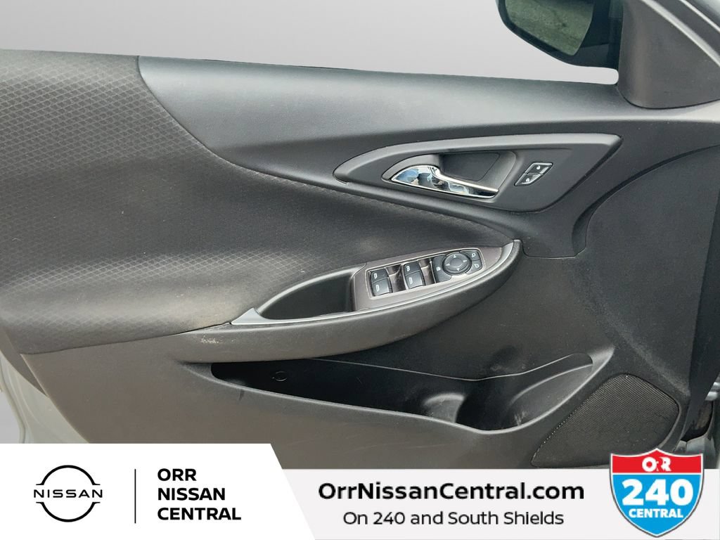 Used 2023 Chevrolet Malibu LT FWD image 16