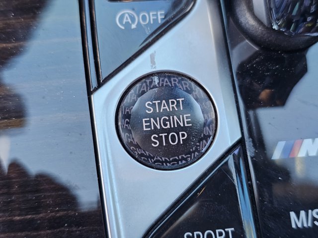 Used 2020 BMW X7 M50i w/ Dynamic Handling Package AWD/4WD image 24