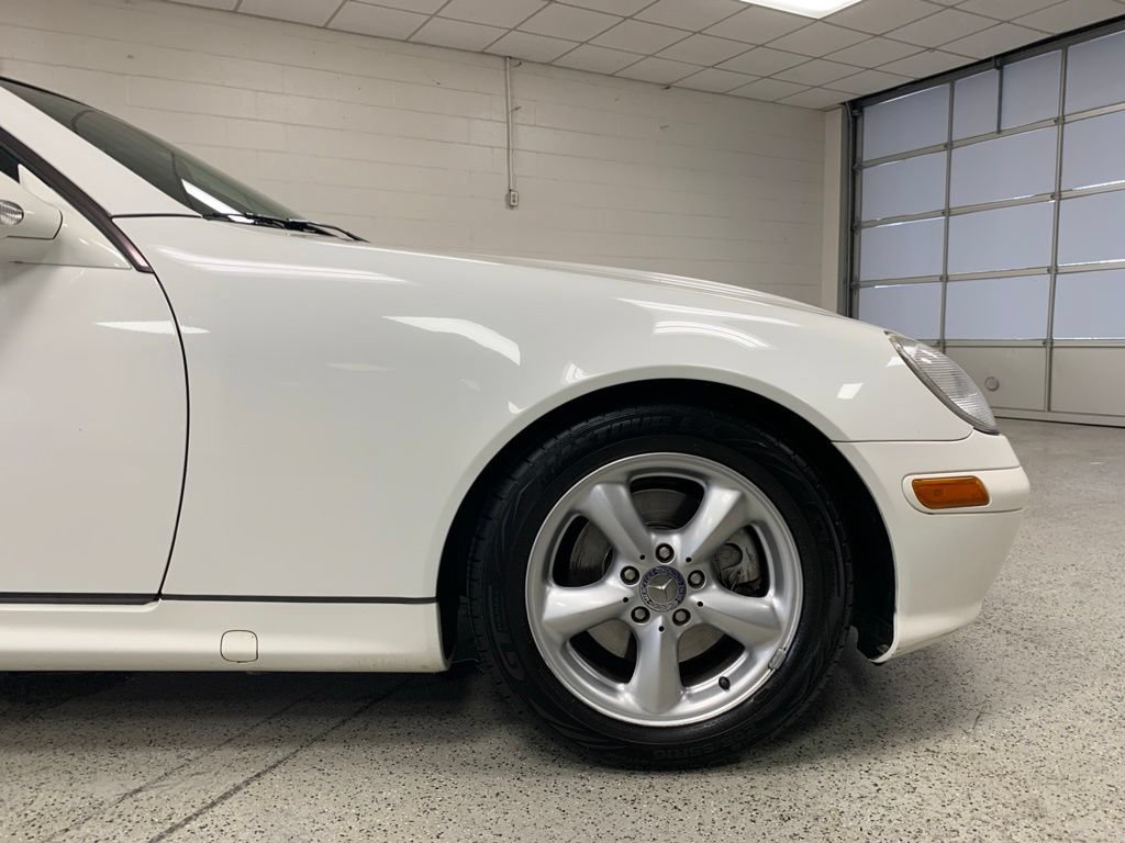Used 2002 Mercedes-Benz SLK 320 image 8