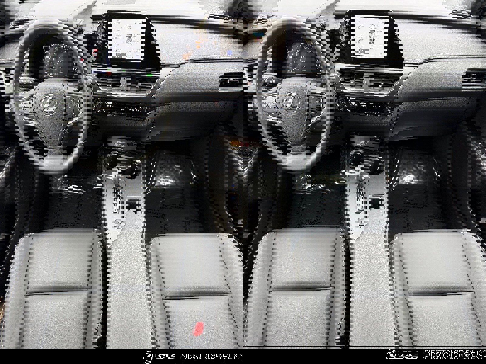 Certified 2025 Lexus UX 300h FWD image 28