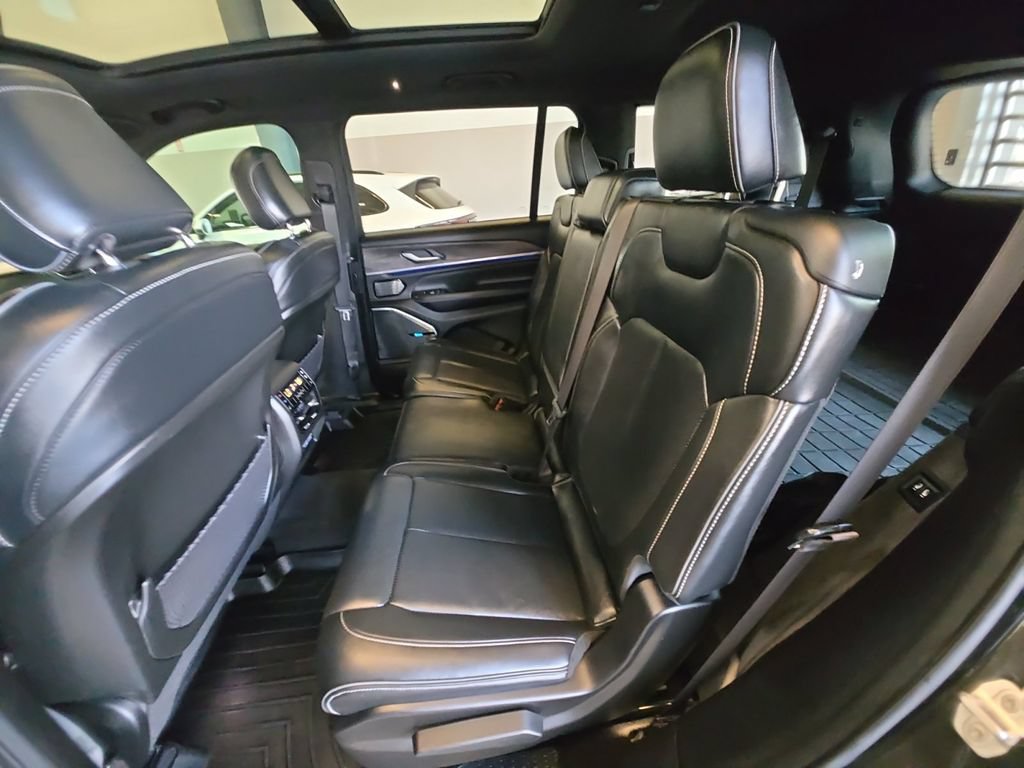 Used 2022 Jeep Grand Cherokee L Overland AWD/4WD image 28