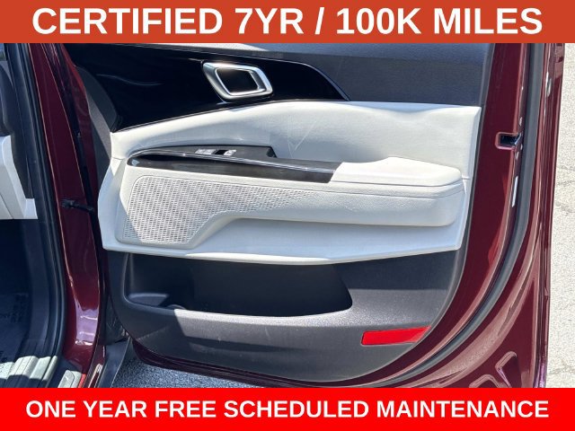 Used 2023 Kia Carnival SX FWD image 8