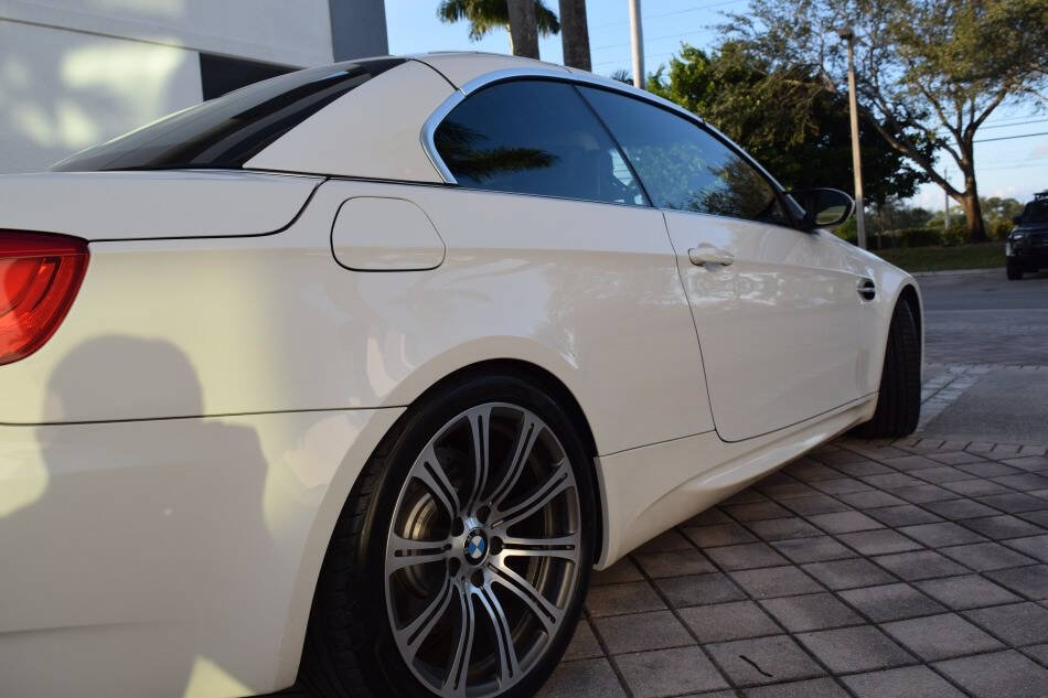 Used 2011 BMW M3 Convertible RWD image 25