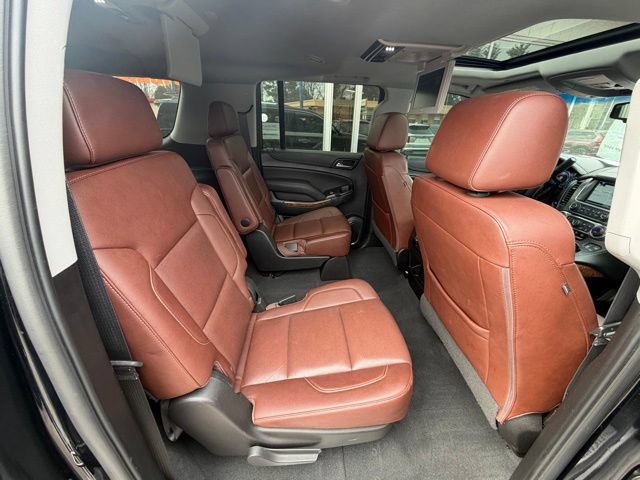 Used 2019 Chevrolet Suburban Premier w/ Premier Plus Edition AWD/4WD image 16