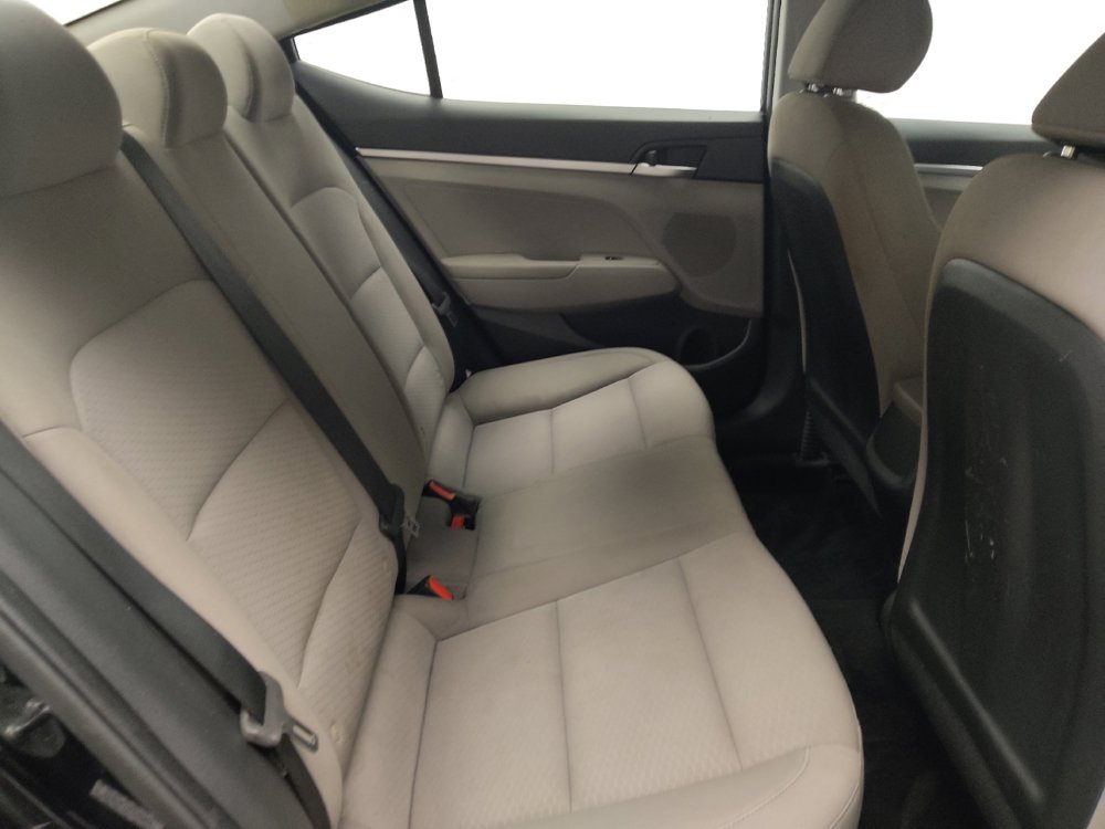 Used 2019 Hyundai Elantra SE FWD image 19