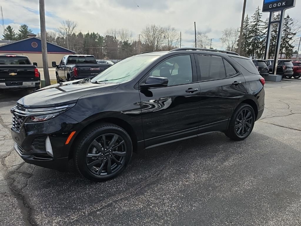 Certified 2023 Chevrolet Equinox RS AWD/4WD image 3