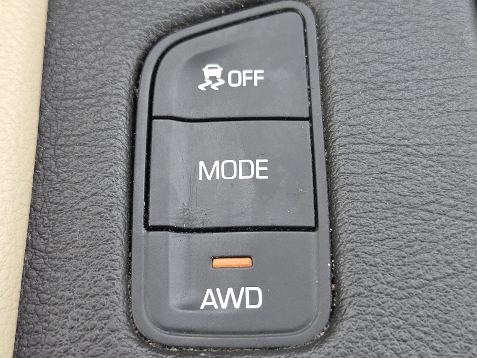 Used 2018 Cadillac XT5 Premium Luxury w/ Driver Assist Package image 9