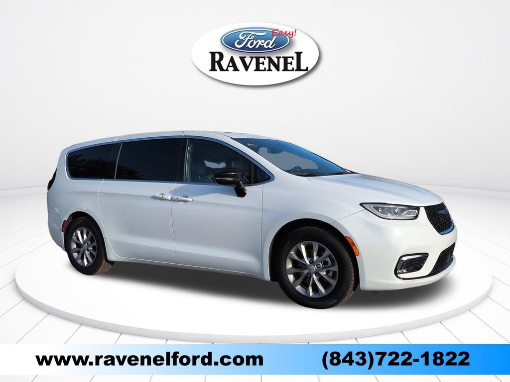 Used 2026 Chrysler Pacifica Limited