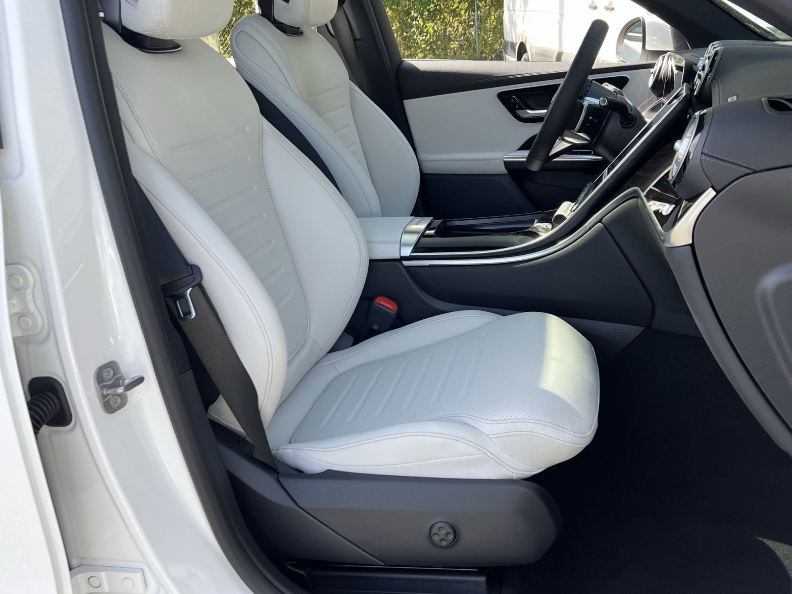New 2027 Mercedes-Benz GLC 300 4MATIC image 33