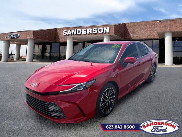 Used 2025 Toyota Camry XLE FWD image 7