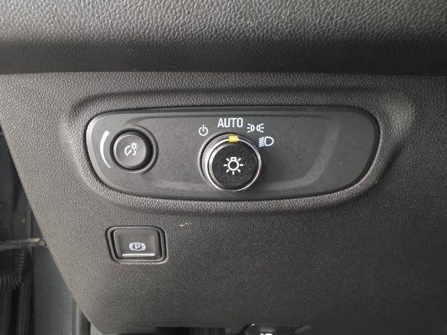 Used 2020 GMC Terrain SLE w/ Driver Convenience Package FWD image 19