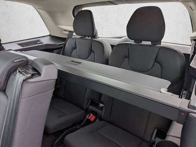 New 2026 Volvo XC90 B5 Plus w/ Protection Package AWD/4WD image 18