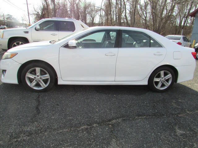 Used 2014 Toyota Camry SE image 5