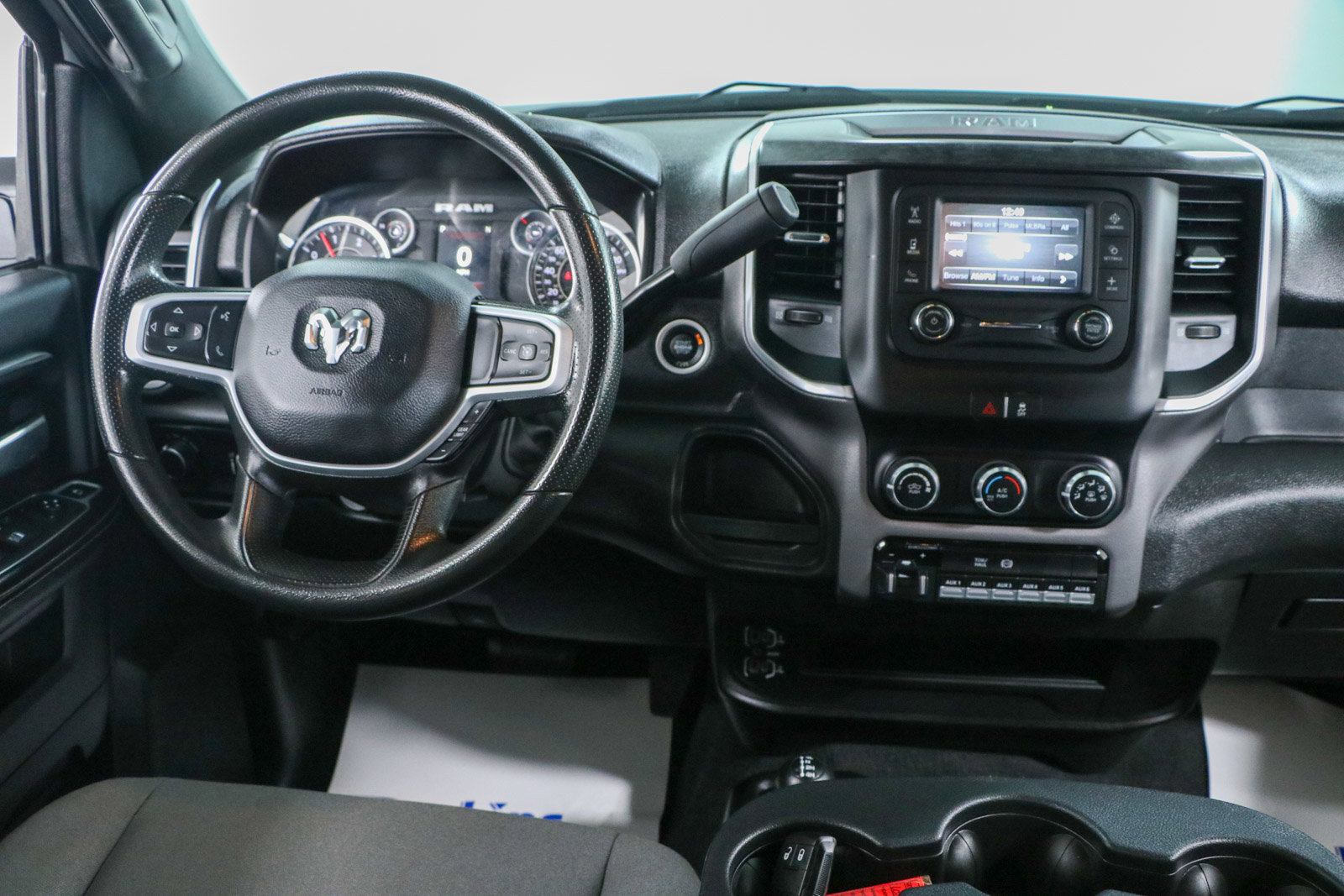 Used 2024 RAM 3500 SLT w/ Quick Order Package 2YG SLT image 17