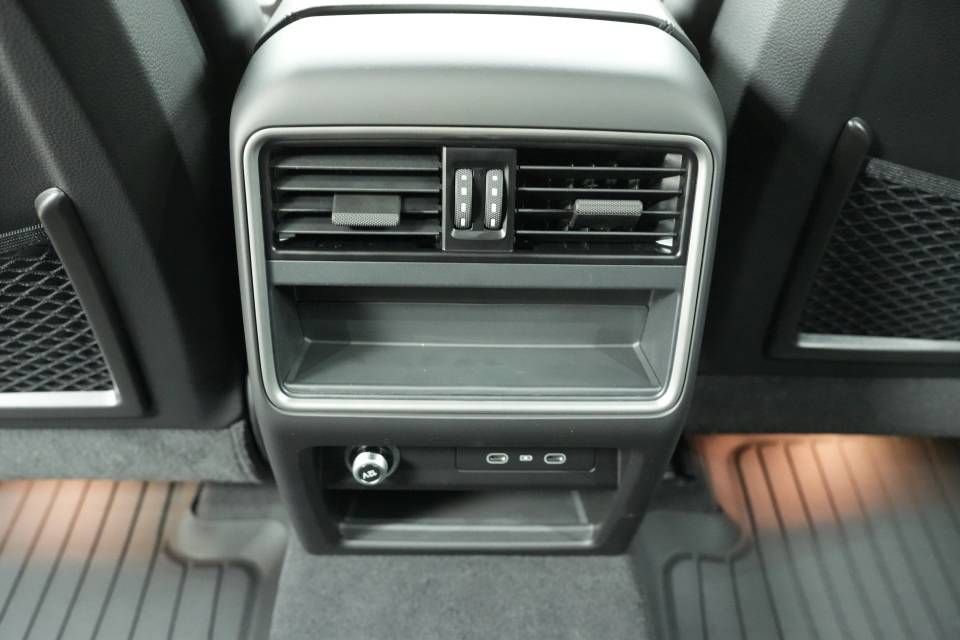 New 2026 Porsche Cayenne GTS image 26