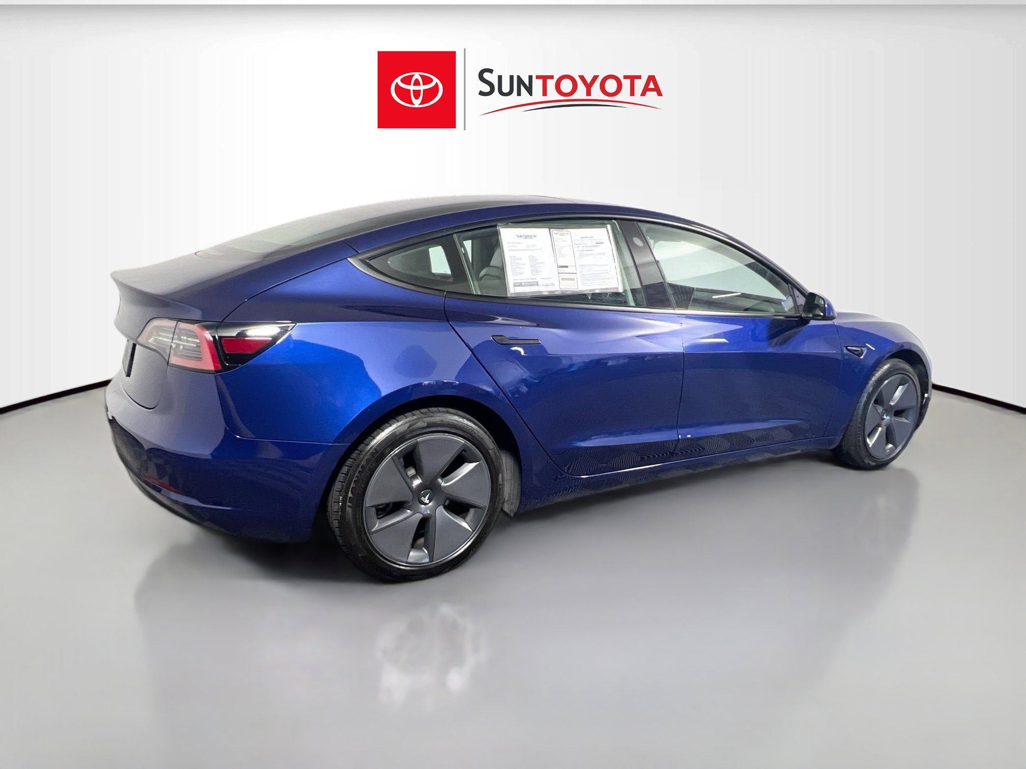 Used 2023 Tesla Model 3 Standard Range RWD image 4