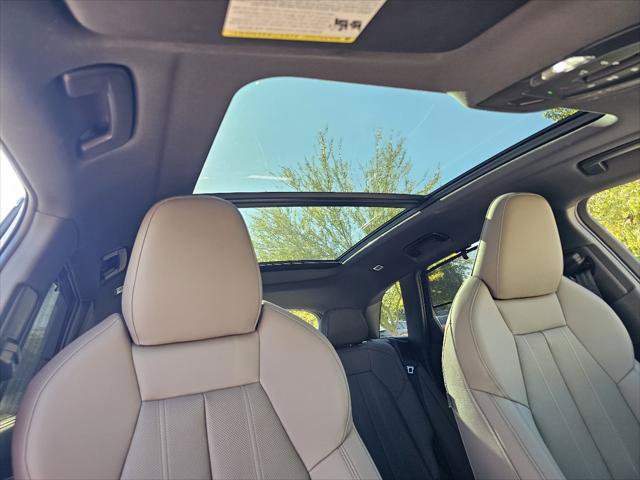Used 2025 Audi Q5 Premium Plus w/ Premium Plus AWD/4WD image 3