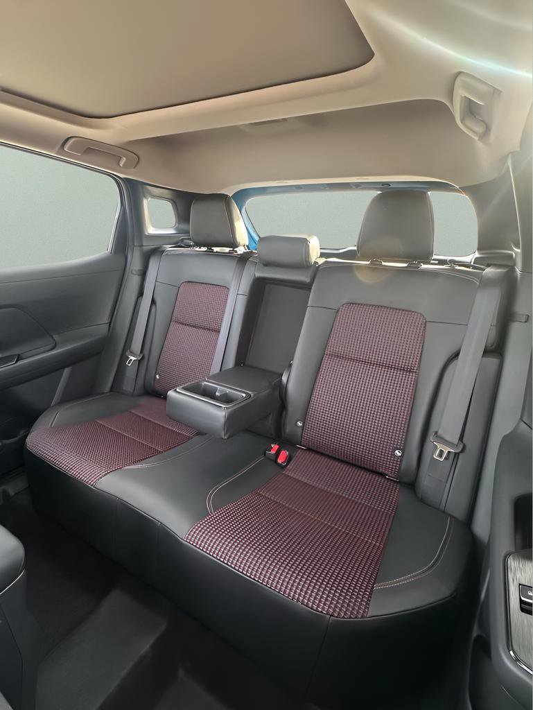 New 2026 Nissan Kicks SR w/ SR Premium Package AWD/4WD image 18