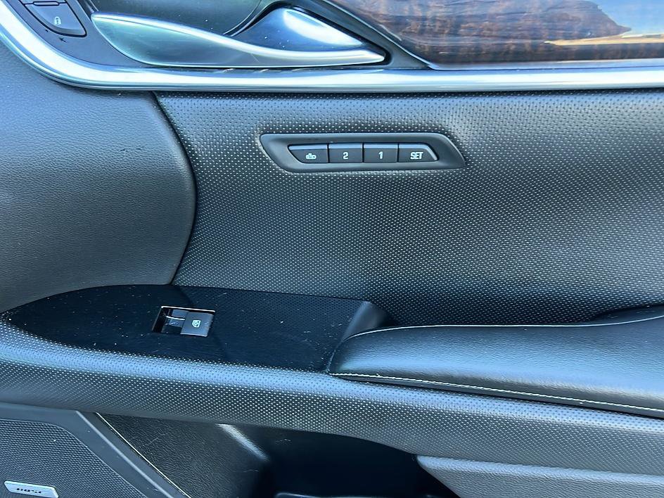 Used 2016 Cadillac XTS Luxury w/ Driver Awareness Package image 28