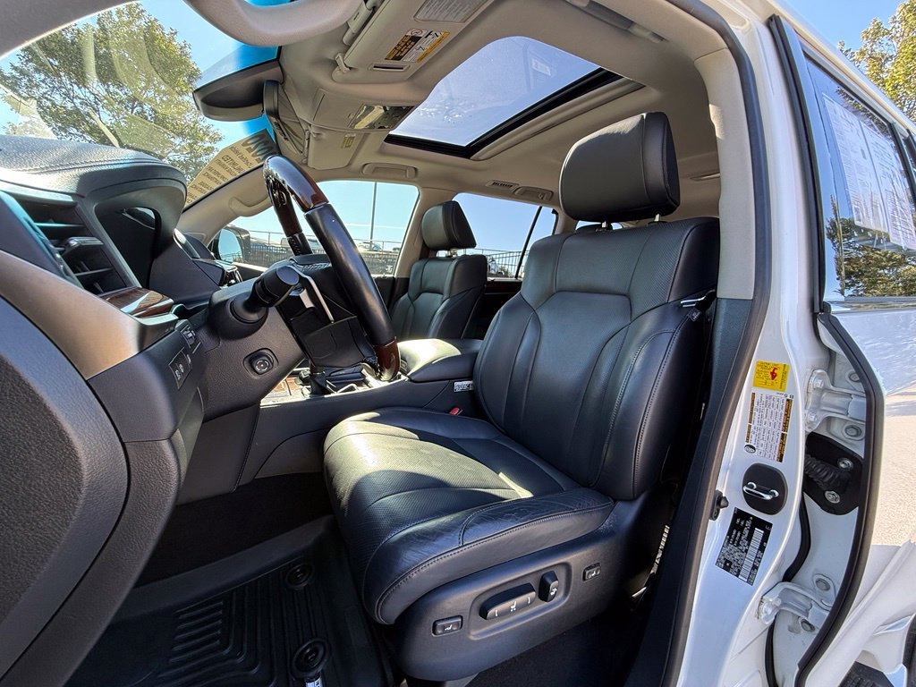 Certified 2020 Lexus LX 570 4WD w/ Luxury Package image 23