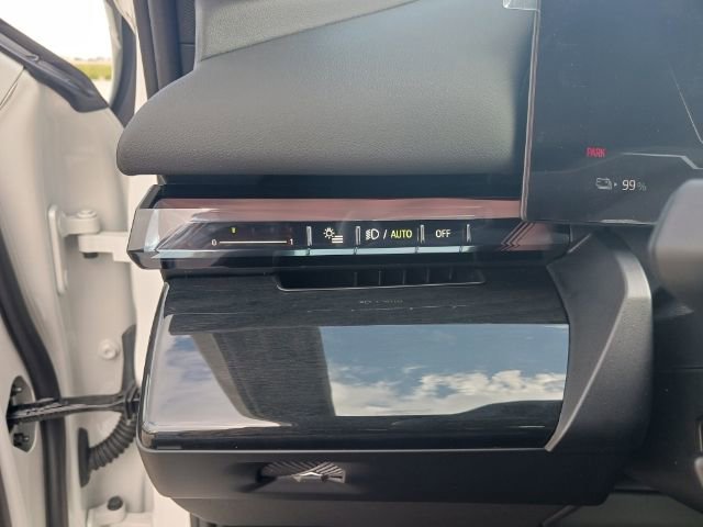 New 2024 BMW i5 eDrive40i w/ Convenience Package image 22